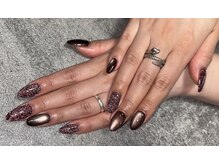 深めのカラーから淡いカラー/ニュアンスまで可能です！