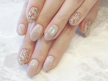 ブレスネイル(brace Nail)/流行りのツィード+大きめパーツ