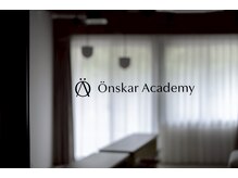 Onskar 香林坊スクール併設店【パラジェル/フィルイン/マグネット/ワンカラー】の雰囲気（こちらのドアよりお入りください）