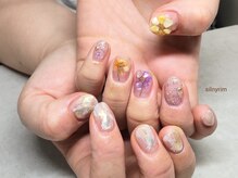 シルニー リム(Silny rim)/アシンメトリーニュアンスネイル