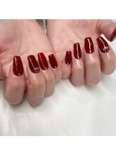 サロンドウイ(salon de OUI)/ボルドーネイル