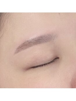 アテ(ate.)/眉スタイリング