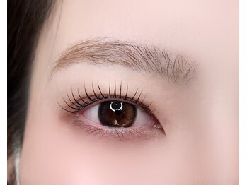 メル(meru)の写真/［大人可愛いナチュラルなお目元に◎］お客様のご希望を確認しながら、ぴったりのデザインをご提案致します