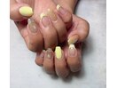 クリームイエローで大人キュート