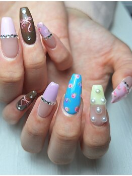 ウルステラ(ulstella)/春のカラフルネイル