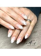 サロン エース(salon ace)/【トレンド】白グラデ×雪の結晶