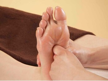 ル タン ラグジュアリー 東武百貨店池袋店の写真/【第二の心臓！足裏刺激で免疫力アップ◎】花粉や冷え、むくみが気になる方におすすめ♪