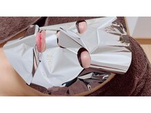 凜花/アルミシートで美容液を閉込める