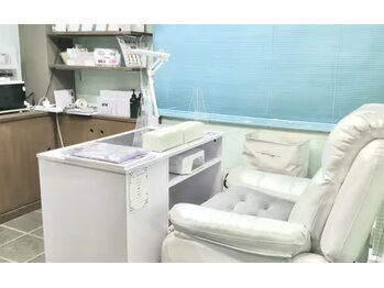 ミルク 希望ヶ丘(milk)の写真/エリアで数少ない同時施術サロン！いそがしい方でも時間をかけずに目元も爪も美しくなれる♪