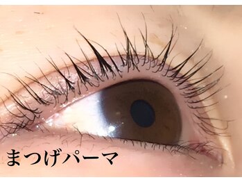 クインビー(Queen Bee)/高技術まつげパーマ！