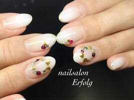 ホワイトクリスマスネイル