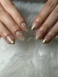 ゴールドニュアンスネイル