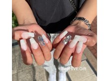 ビーハイブ ギフト ヘヤ(BeeHIVE gift HEYA)/埋め尽くし