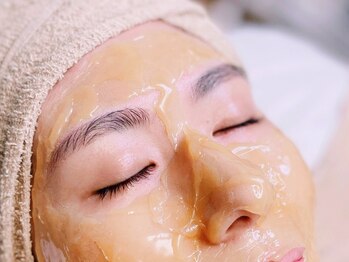 イーズ(E's)の写真/マツヤニフェイスWAX¥5,500!お肌に優しいマツヤニWAXでお顔の産毛,落としきれない毛穴汚れをスッキリ解消★
