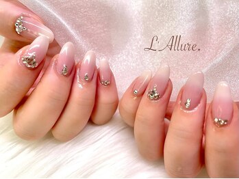 ラリュール(L'Allure.)/白グラデーション♪