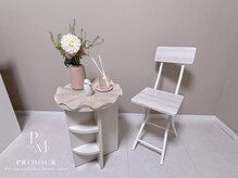 白とベージュを基調としたサロンです◎