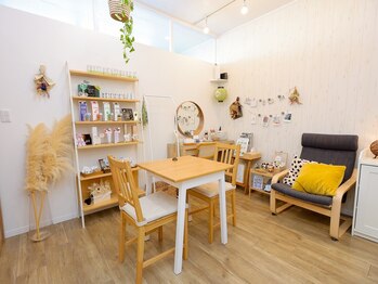 サロン ド コウ(Salon de KOU)/内観