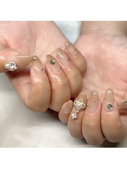 ビジューネイル