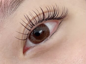 ナチュリー(Natully)の写真/最新技術【&healthy】登場!エクステ×パーマでぱっちりな目元に♪パーマxエクステの【&healthy】導入サロン
