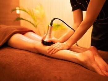 フェデネージュ(fee des neige)の写真/《プロの技で癒されながら美脚ケア》“温め×ほぐし×流す”で疲れをリセット!脂肪を柔らかくしアプローチ!