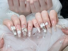 Eli Nails 新宿【エリネイルズ】《長さだし専門店/つけ放題/持ち込み/スカルプ》/キラキラ、つけ放題