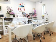 フジ 大塚(FUJI)の雰囲気（白×木目調の店内でゆったりお過ごし下さい♪[池袋/大塚/ネイル]）