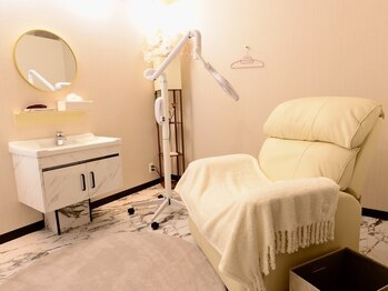 サロン ルピア(salon Lupia)の写真/【完全に自分のペースで通えて勧誘も一切なく安心!】SNSで話題のゾンビマスク/毛穴洗浄など豊富にご用意◎