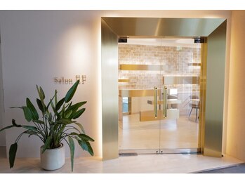 サロン イーエフ 名駅セントラル店(salon EF)/サロン入の外観