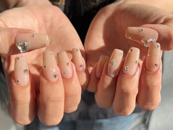 シャルノア バイ マイア(charnoa by maiA)の写真/カラバリ豊富♪実力派スタッフたちによるスピード施術&大満足の仕上がり!初心者さんには定額コースが◎