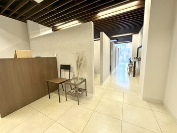 ロレインブロウ 新宿東口店