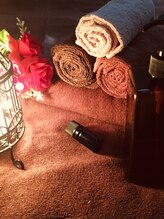 リンパマッサージ|ヘッドスパ|オイルマッサージ【和草アーユルヴェーダ・イヴ香椎店】/