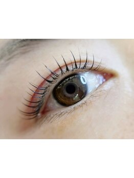 ナチュラル上品な目元にしたい