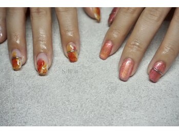 シュウ(Shu)/アシメントリーネイル