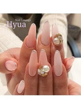 ネイルラウンジ ヒュア(Nail Lounge Hyua)/【写真持込】細フレンチ×ビジュ