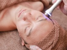 カウニス るる(kaunis)/ララピール施術中の様子。