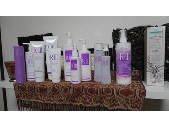 ケニー(Kenny)/ノーファンデーションの肌作り