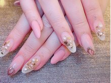 ネイル ワン(Nail 1 wang)