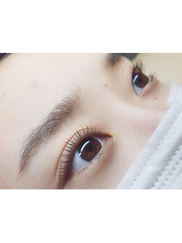 ナチュラル上品な目元にしたい