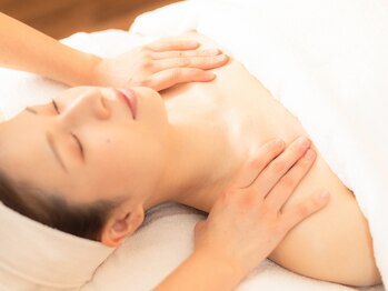 シュー 蒲田(Shu.)/フェイシャルはデコルテケア付き