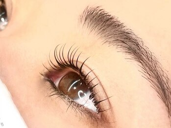リンク(Link)の写真/【モチ&仕上がりの美しさ◎】30種類から選べるオーダーメイドまつげが大人気★理想の目元に!お顔の印象UP☆
