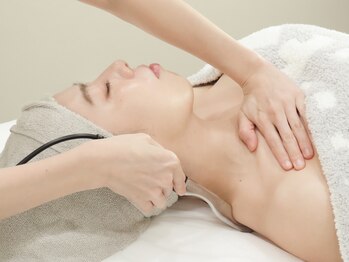 フロリール アザブジュウバン(FlorirAzabujuban)/【8】鎮静マスク・リフトヘッド