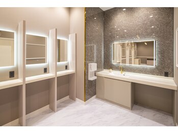 レックス ニジュウヨン フォー ウーメン(L'ex 24 for women)/エステルーム