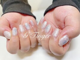 アイスブルーのチークネイル♪