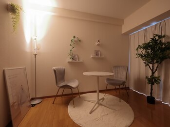 宙 南森町店(Sora)の写真/《南森町/よもぎ蒸し》発汗する事で体温調整し、季節の変わり目の寒暖差に負けない体へ♪マタニティも◎