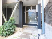 フロン(FroN)/外観