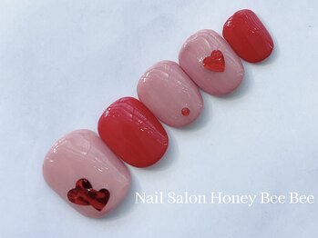 ハニービービー(Honey Bee Bee)/赤ハートホロネイル