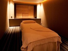 イヤシヤクニ(IYASHIYA KUNI)/