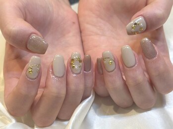 マイフェアレディ 今池(MyFairLady)/くすみピンクベージュ×星パーツ