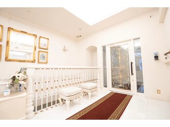 ホワイトラピス/エントランス