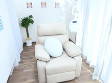 洗面台完備の半個室でリラックスしながら、ホワイトニング☆